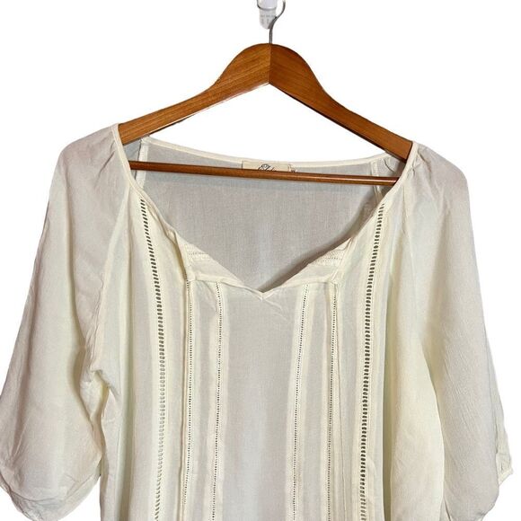 3 for $30! Elodie off white blouse. Size xs - Picture 2 of 10